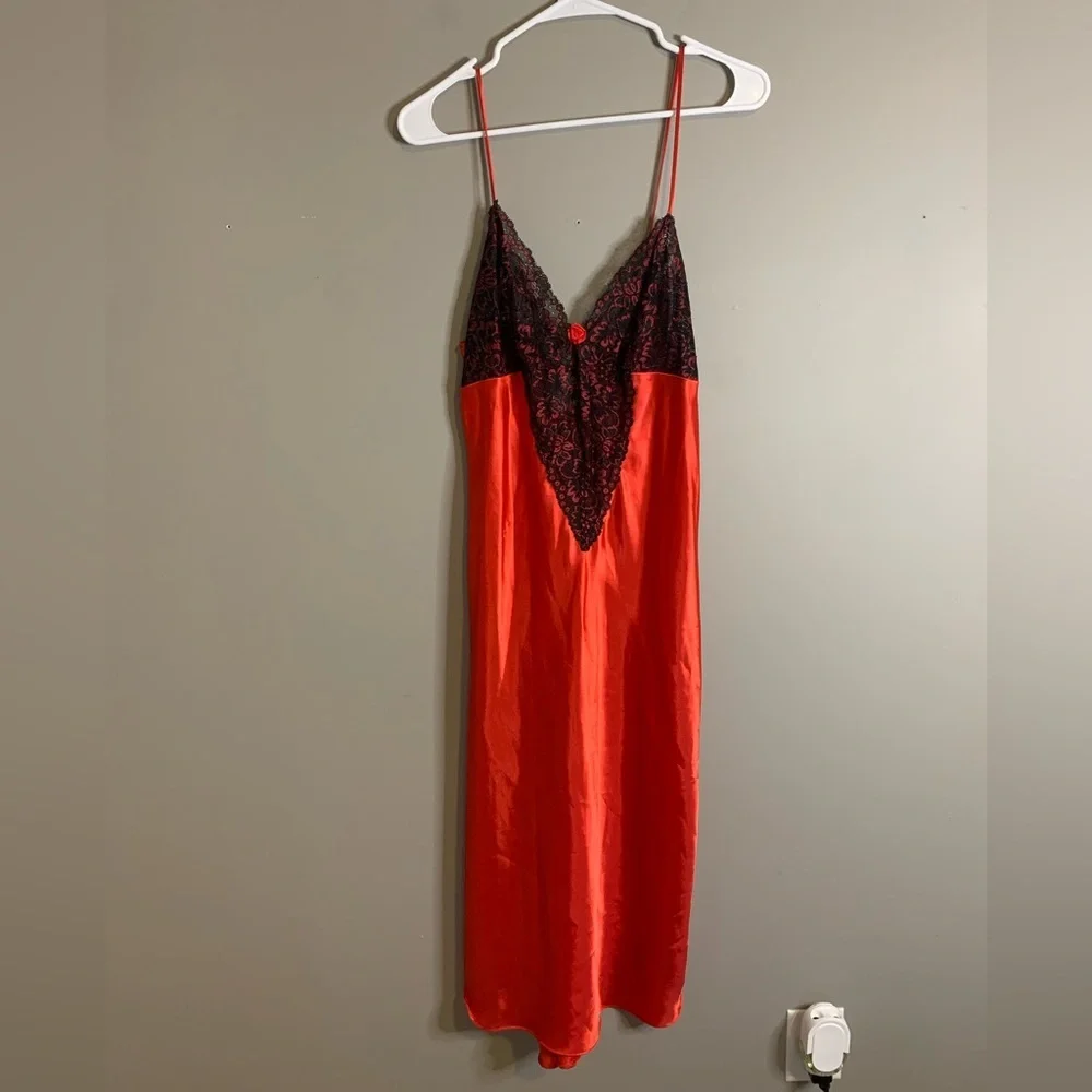 Secret Treasures Red Nightie - Picture 1 of 7